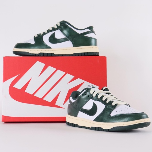 ♦️SOLD♦️NIKE DUNK VINTAGE GREEN WOMEN’s - Picture 7 of 7